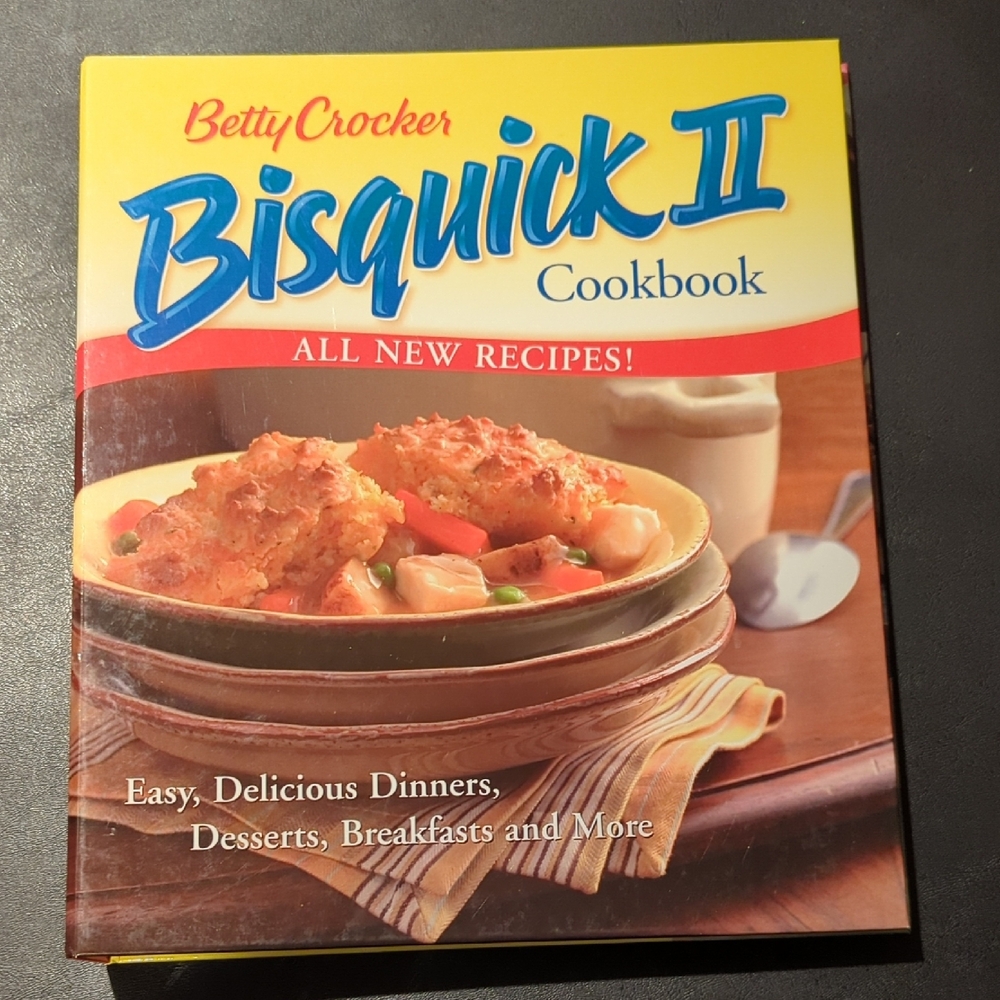 Hardcover Betty Crocker Bisquick II Cookbook
